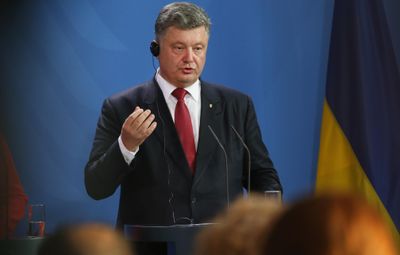 Украина уже с этого пути не свернет: Порошенко об обновленном рейтинге Moody's