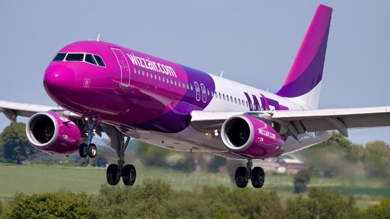 Літак Wizz Air не зміг вилетіти з Німеччини до України: назвали причину Літак Wizz Air не зміг вилетіти з Німеччини до України: назвали причину