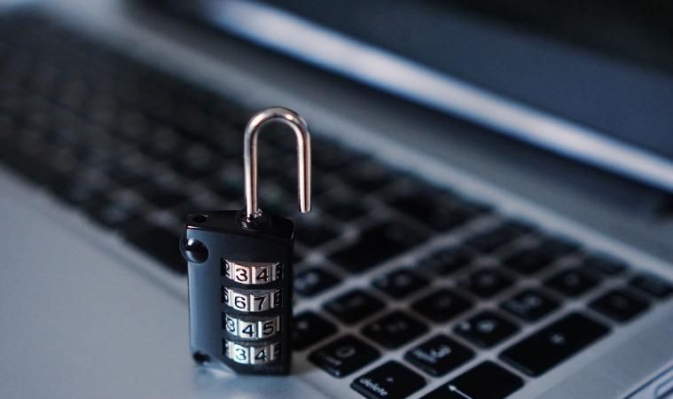 СБУ викрила адміністраторів сепаратистських спільнот у "ВКонтакте" СБУ викрила адміністраторів сепаратистських спільнот у "ВКонтакте"