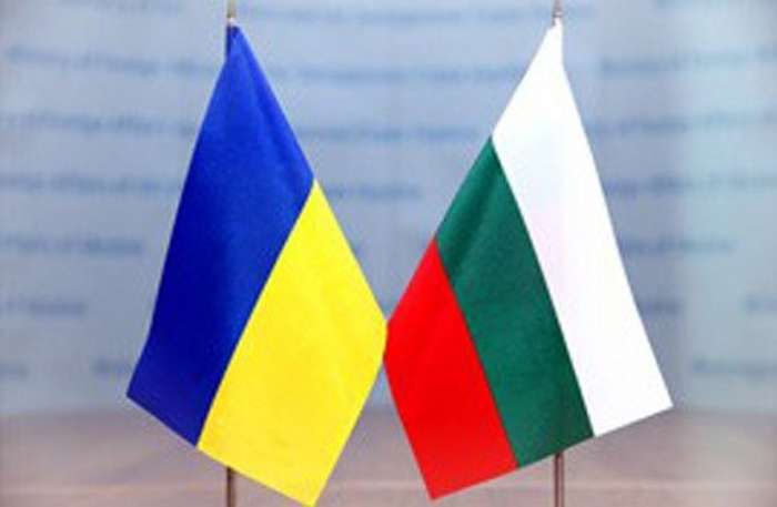 Флаг "ДНР" появился на празднике в Болгарии: Украина возмущена