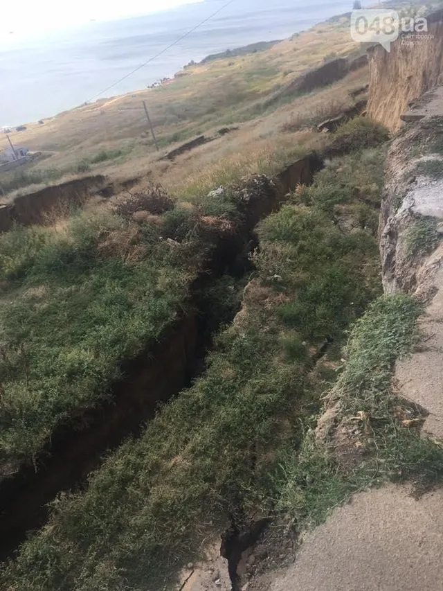 Зсув ґрунту на Одещині Зсув ґрунту на Одещині