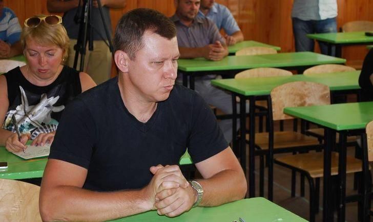 Учителя-сепаратиста зі Слов'янська звільнили після протесту місцевих жителів: документ