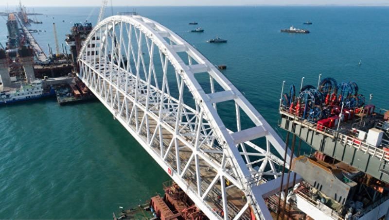 Чим загрожує Україні будівництво Керченського мосту: прогнози військових 