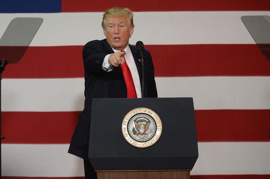 Дипломатичні війни США та Росії: у Трампа дали важливе роз'яснення Дипломатичні війни США та Росії: у Трампа дали важливе роз'яснення