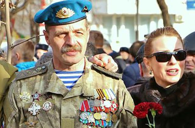 Боевики в Горловке массово задерживают всех, кто был связан с террористом Безлером, – Тымчук Боевики в Горловке массово задерживают всех, кто был связан с террористом Безлером, – Тымчук