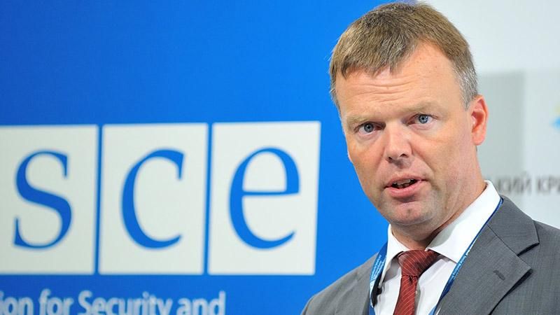 Нажата кнопка "пауза", а не "стоп", – Хуг о "школьном перемирии" на Донбассе Нажата кнопка "пауза", а не "стоп", – Хуг о "школьном перемирии" на Донбассе