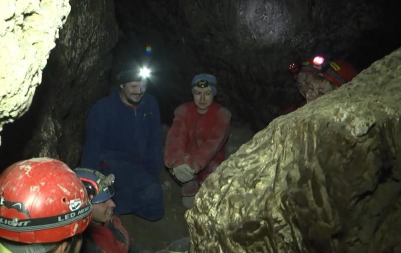 Найбільше підземне озеро України знайшли у найдовшій гіпсовій печері світу
