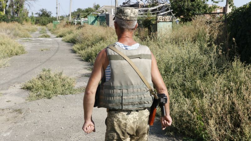 Впервые за неделю "перемирия" Украинские воины были вынуждены стрелять по террористам Впервые за неделю "перемирия" Украинские воины были вынуждены стрелять по террористам