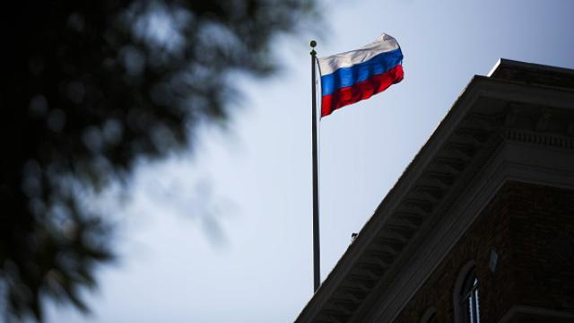 Россияне в Вашингтоне тоже поспешно жгли документы: появилось видео