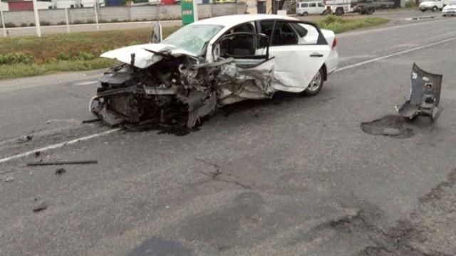 Потужна аварія під Полтавою: є жертва і багато поранених Потужна аварія під Полтавою: є жертва і багато поранених