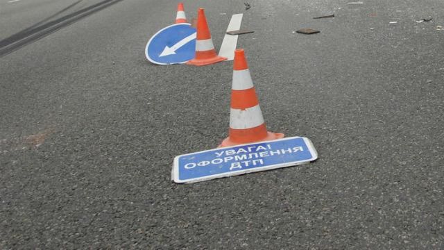 В Хмельницкой области столкнулись и вспыхнули два авто: много погибших В Хмельницкой области столкнулись и вспыхнули два авто: много погибших