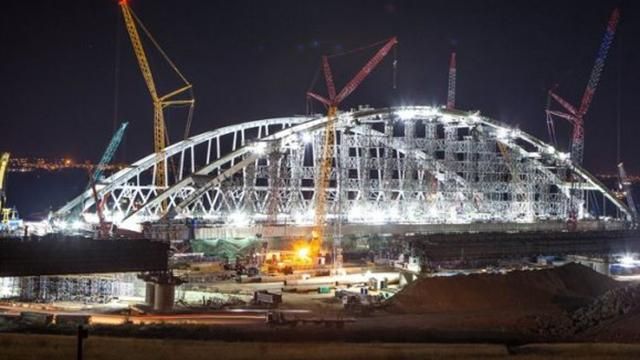 Керченский мост просел: у России возникла серьезная проблема