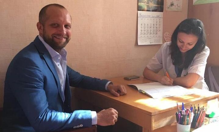 Скандальний Поляков похвалився довідкою від психіатра Скандальний Поляков похвалився довідкою від психіатра