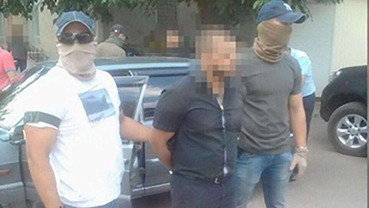 Прокурора-хабарника затримали на Одещині Прокурора-хабарника затримали на Одещині