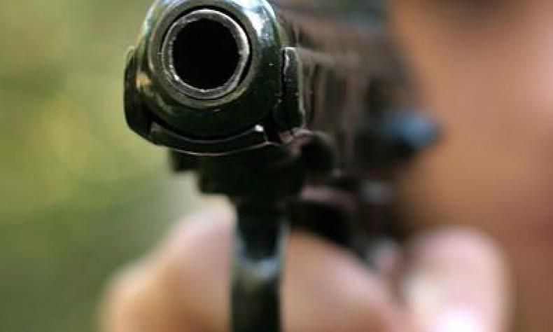 В Росії підліток влаштував стрілянину в школі: діти рятуючись вистрибували з вікон