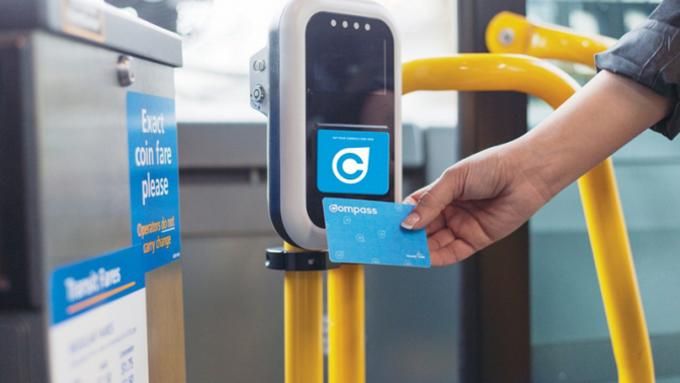 В одному місті України запровадили безготівкову оплату за проїзд В одному місті України запровадили безготівкову оплату за проїзд