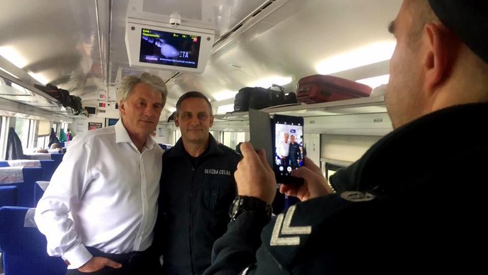 Ющенко здивував нестандартним вчинком Ющенко здивував нестандартним вчинком