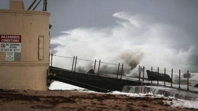 Ураган Ирма: видео эпицентра стихии от иследователей Ураган Ирма: видео эпицентра стихии от иследователей