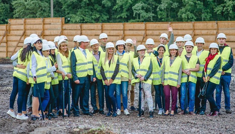 "Перший камінь" у фундамент майбутнього: будівництво інноваційного містечка BelleVille офіційно стартувало "Перший камінь" у фундамент майбутнього: будівництво інноваційного містечка BelleVille офіційно стартувало