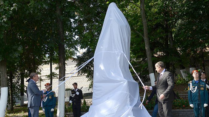 Пам'ятник радянському кату з'явився у російському місті Пам'ятник радянському кату з'явився у російському місті