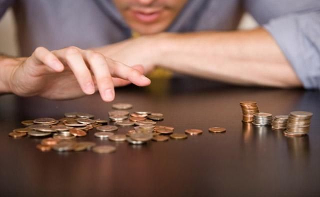 Мінімальна зарплата в Україні може знову зрости: пропозиція уряду Мінімальна зарплата в Україні може знову зрости: пропозиція уряду