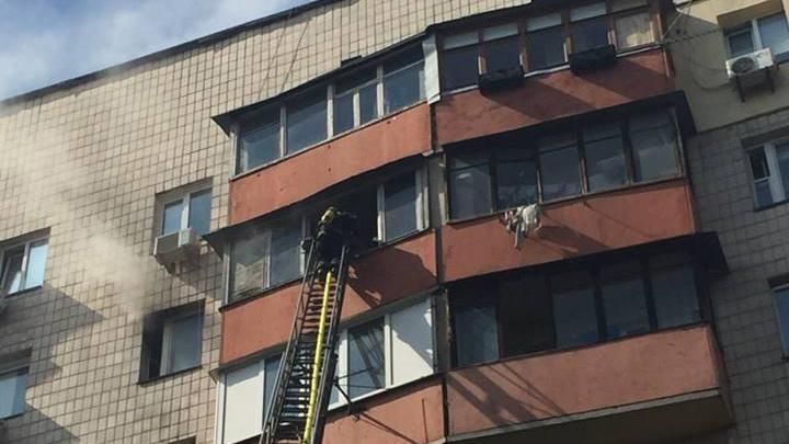 В Киеве во время пожара в многоэтажке погиб 5-летний малыш