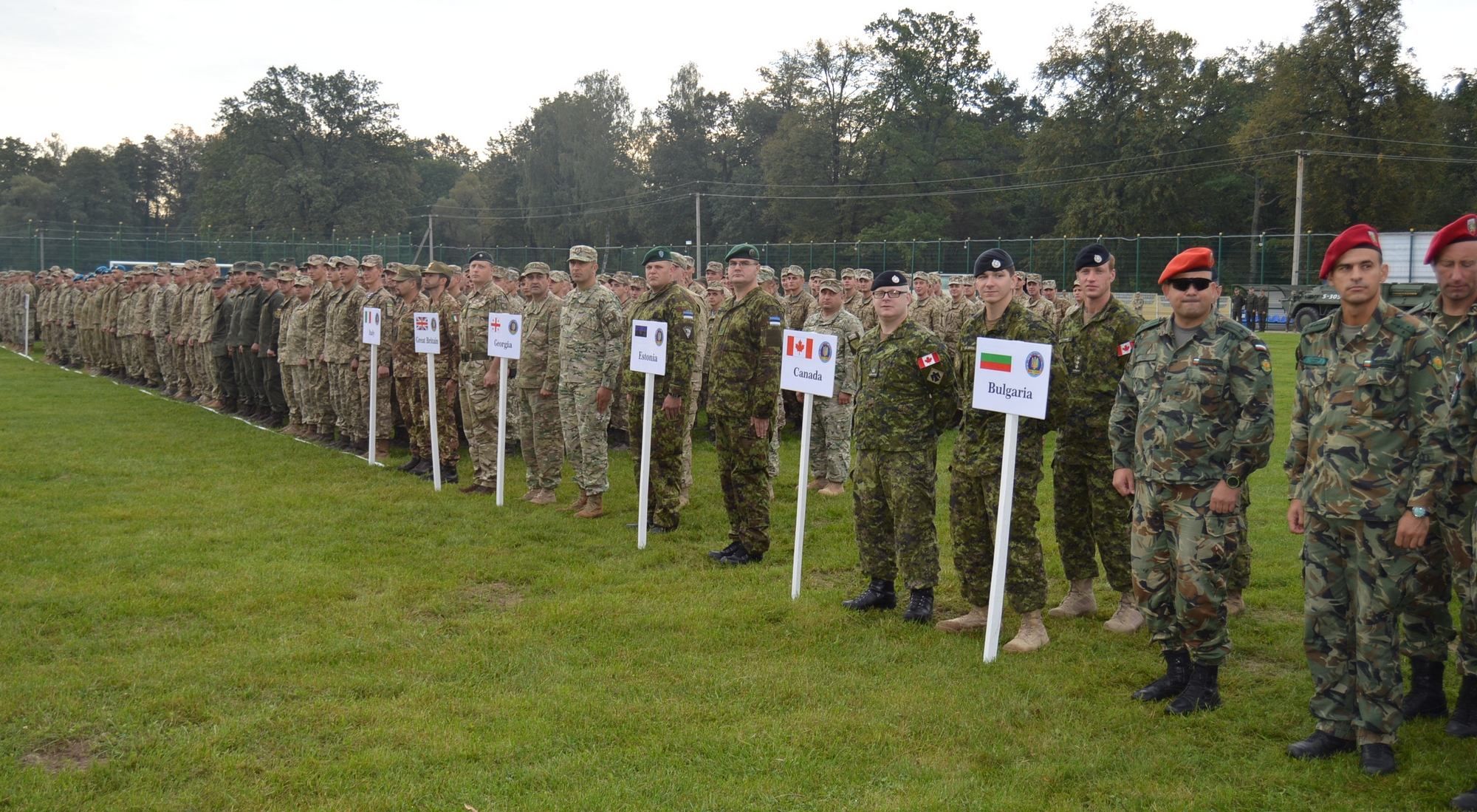 Во Львовской области начались межконтинентальные военные учения Во Львовской области начались межконтинентальные военные учения