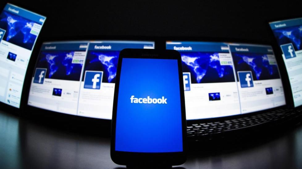Facebook оштрафували на мільйон євро через збір персональних даних