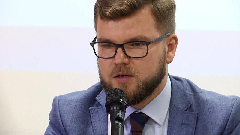 "Укрзализныця" возвращает деньги пассажирам, которые ехали поездом с Саакашвили "Укрзализныця" возвращает деньги пассажирам, которые ехали поездом с Саакашвили