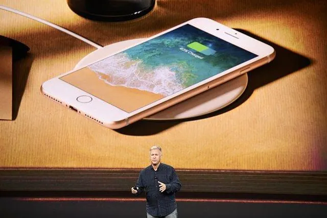 Бездротова зарядка iPhone 8 і iPhone 8 Plus Бездротова зарядка iPhone 8 і iPhone 8 Plus