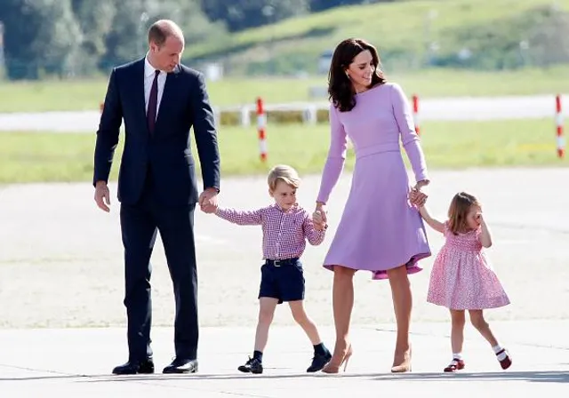Принц Вільям та Кейт Міддлтон з дітьми 