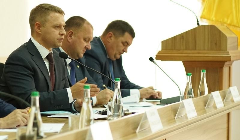 Горган обратился к депутатам облсовета срочно собраться на внеочередную сессию и решить важнейшие социальные вопросы Горган обратился к депутатам облсовета срочно собраться на внеочередную сессию и решить важнейшие социальные вопросы