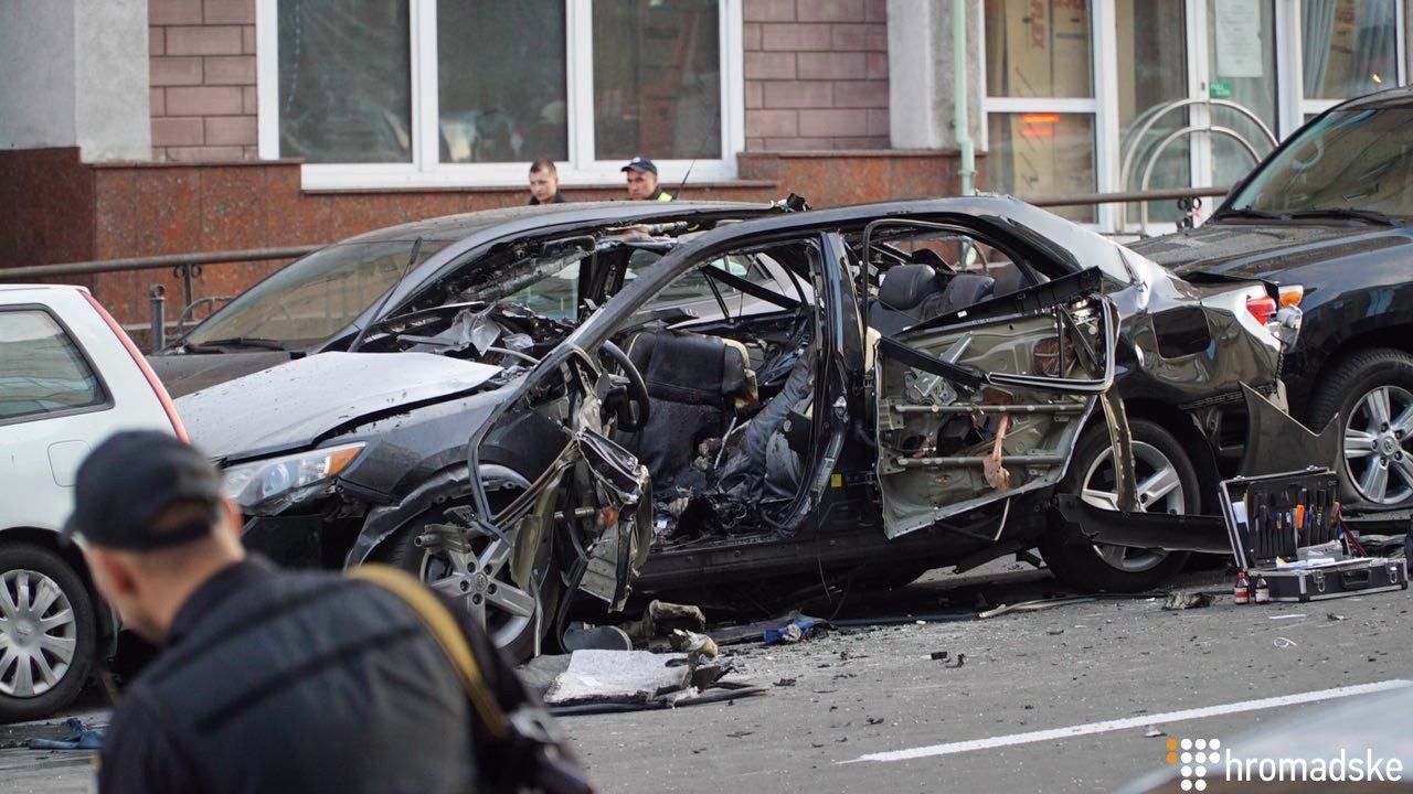 Вибух машини на Бесарабці: поліція має відео із вбивцею Махаурі Вибух машини на Бесарабці: поліція має відео із вбивцею Махаурі