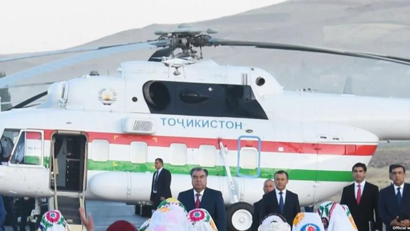 Гелікоптер президента Таджикистану "вбив" керівника аеропорту
