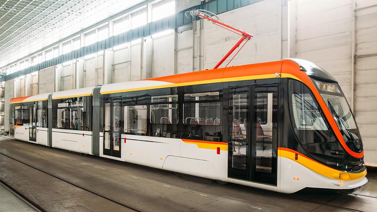 Как выглядит новенький украинский трамвай, который тестируют в Каменске: фото Как выглядит новенький украинский трамвай, который тестируют в Каменске: фото