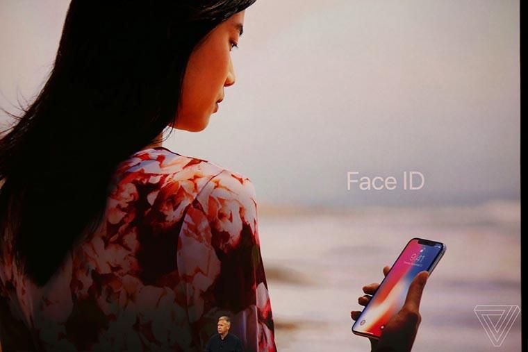 Нова технологія Face ID компанії Apple може завадити розкриттю злочинів, – поліція США Нова технологія Face ID компанії Apple може завадити розкриттю злочинів, – поліція США