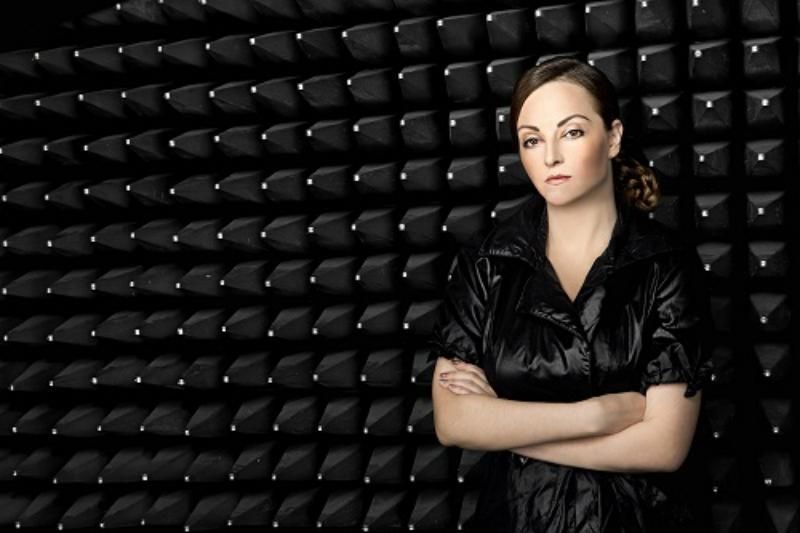 Віддати Крим і Донбас, виплатити репарації, – незвична програма кандидатки у президенти РФ Віддати Крим і Донбас, виплатити репарації, – незвична програма кандидатки у президенти РФ