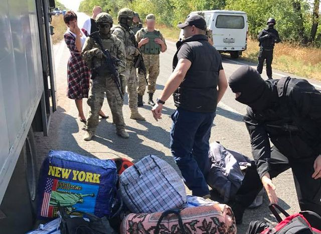 З контрольованої бойовиками "ДНР" території в Україну повернуто 19 в'язнів