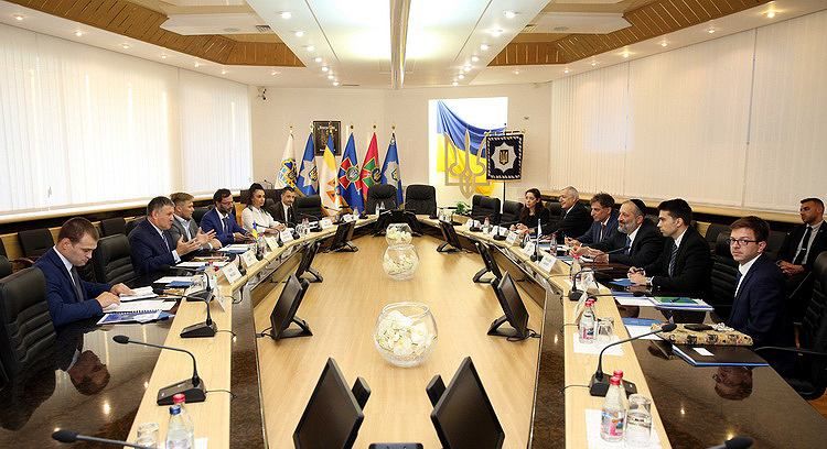 Ізраїльські поліцейські допомагатимуть забезпечувати порядок під час паломництва хасидів в Умані Ізраїльські поліцейські допомагатимуть забезпечувати порядок під час паломництва хасидів в Умані