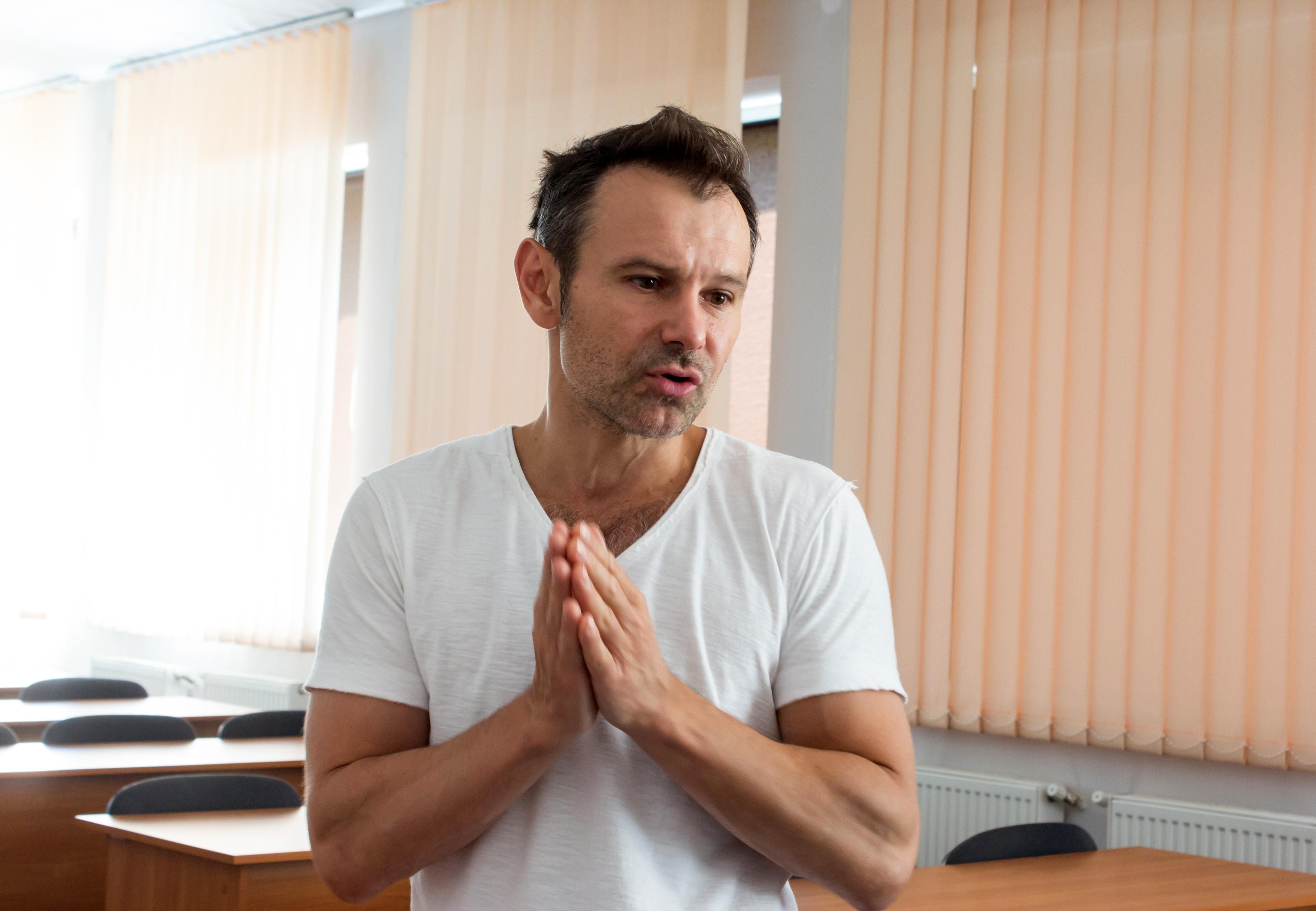 У нас нет времени ждать, – Вакарчук сделал обращение к Порошенко У нас нет времени ждать, – Вакарчук сделал обращение к Порошенко