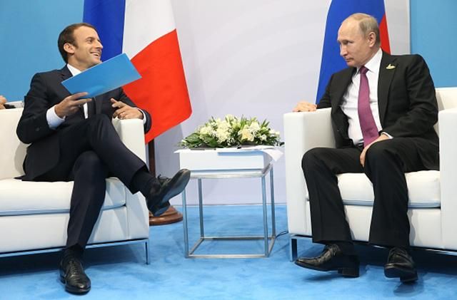 Путін хоче, щоб Макрон підтримав його ініціативу щодо миротворців на Донбасі Путін хоче, щоб Макрон підтримав його ініціативу щодо миротворців на Донбасі