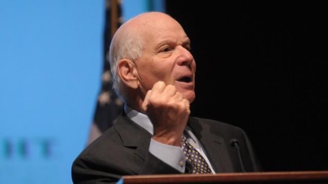 Сенатор США призывает наказать Турцию за военное сотрудничество с Россией Сенатор США призывает наказать Турцию за военное сотрудничество с Россией