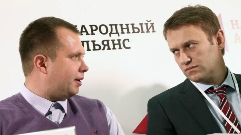 Соратника Навального избили металлической трубой: появилось фото