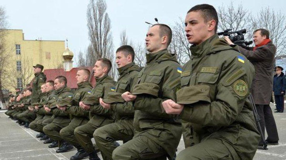 Под Киевом проходят учения резервистов Нацгвардии Под Киевом проходят учения резервистов Нацгвардии