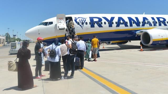Ryanair скасовує десятки рейсів