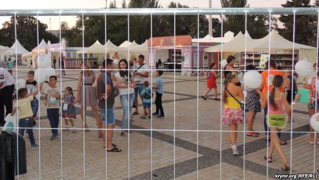 "Превратили праздник в гетто": как Керчь отметила День города "Превратили праздник в гетто": как Керчь отметила День города