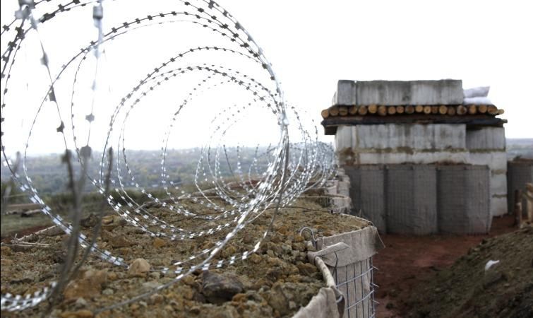 Терористи поранили українського військового в зоні АТО Терористи поранили українського військового в зоні АТО