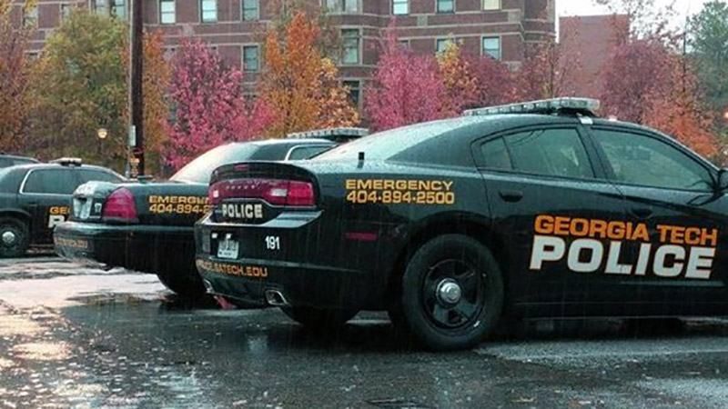 У США поліція застрелили студента з ножем У США поліція застрелили студента з ножем