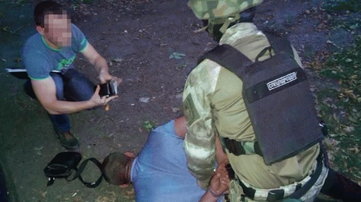 Поліція затримала сутенерів, які відправляли українок до борделів Москви