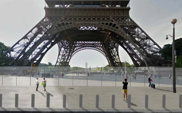 Як виглядатиме стіна навколо Ейфелевої вежі Як виглядатиме стіна навколо Ейфелевої вежі